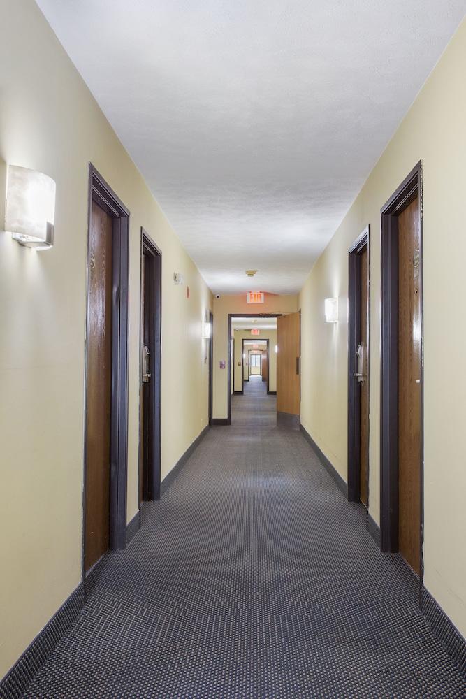 Red Lion Inn & Suites Olathe Kansas City Eksteriør billede