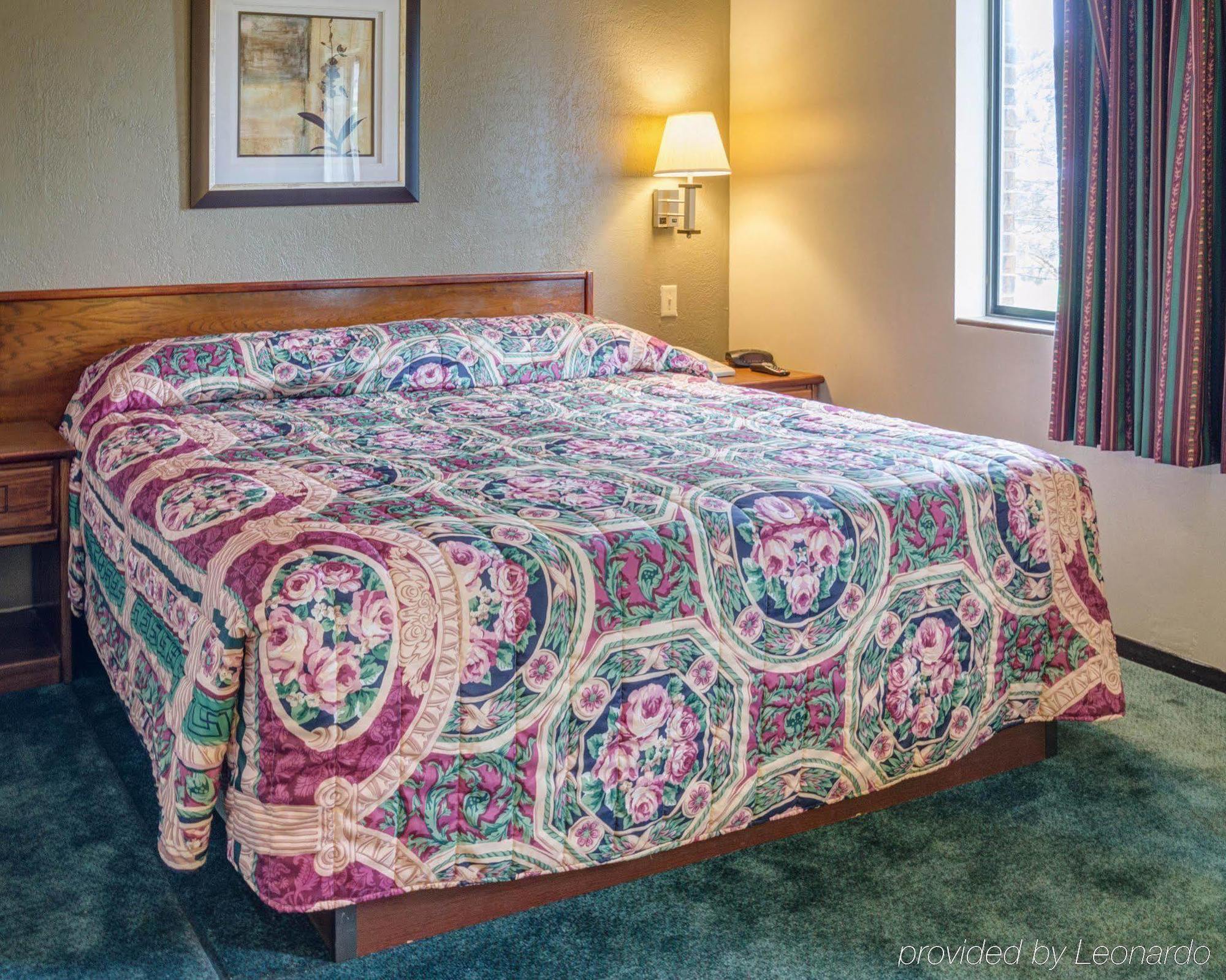 Red Lion Inn & Suites Olathe Kansas City Eksteriør billede
